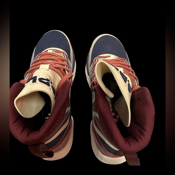 NIB APL WOMEN'S TECHLOOM DEFENDER
Size 7
NAVY/ALABASTER/BURGUNDY - Picture 5 of 9